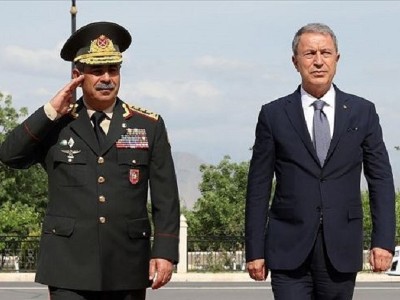 Turkish and Azerbaijani defense ministers meet in Kaysari