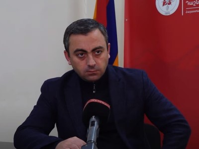 Оппозиция обвиняет власти: Российские миротворцы должны полностью выполнять свою миссию