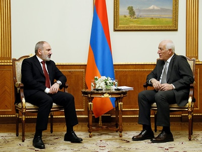 Pashinyan meets president: There should not have been such a situation in Lachin corridor at all