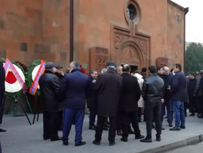 В церкви «Сурб Ованес» Конда проходит церемония панихиды по Галусту Саакяну