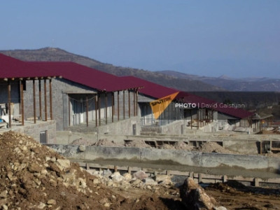 Armenian authorities fail to meet construction deadlines for new neighborhood in Shurnukh again