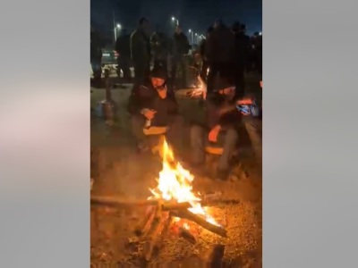 Protesters meet deputy Volkov in Artsakh: 'We will wait as long as it takes'