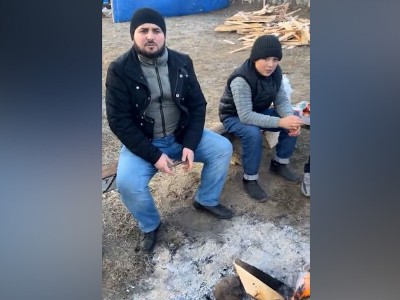 Numerous Artsakh residents spent night at Stepanakert airport, wait for Russia peacekeepers’ commander (VIDEO)