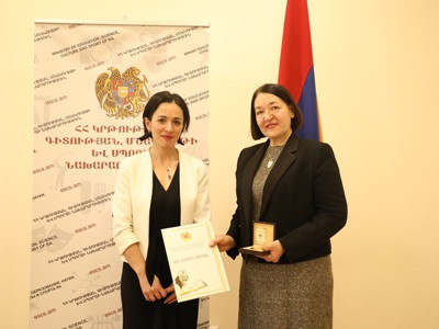 Մշակույթի ոլորտում ունեցած նշանակալի ավանդի համար Ռուզան Սարյանը պարգևատրվել է ՀՀ ԿԳՄՍՆ մեդալով