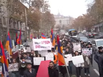 Today's meeting is aimed to show that Armenians will always stand by Karabakh: March in Yerevan