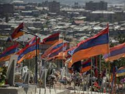 Karabakh people left in Yerevan because of Artsakh blockade march to Yerablur