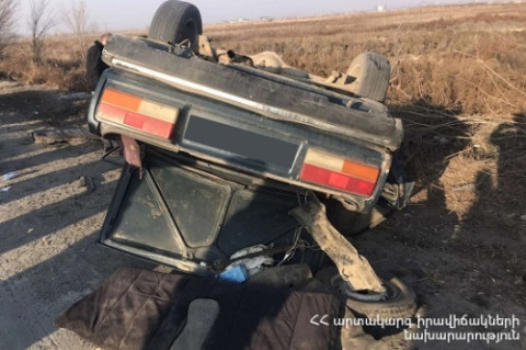 У села Мхчян Араратской области произошло ДТП: водитель и несовершеннолетние пассажиры госпитализированы