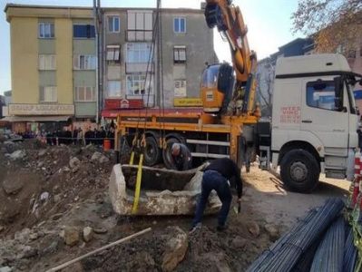 House demolished and sarcophagus with human remains found in Istanbul