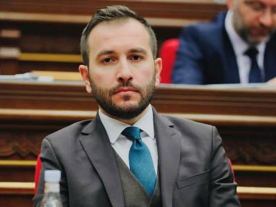 Конджорян обратился к конгрессменам США с просьбой об усилении давления на Азербайджан