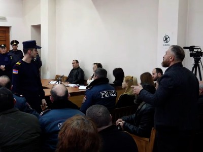 «Ճի՞շտ վարվեցին ձեզ հետ, թե՞ դուք փախաք, եկաք, մնացածի հերն էլ անիծած». Զոհվածի ծնողի հարցը՝ վկային