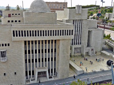 Israel's Supreme Court orders Netanyahu to fire minister