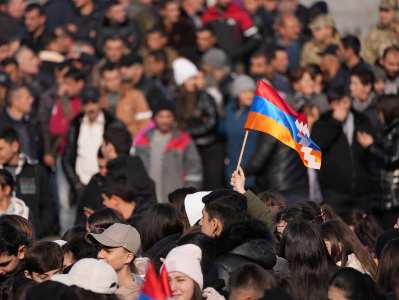 Vardanyan: I hope that due to pressure of international community Artsakh will overcome the crisis quickly