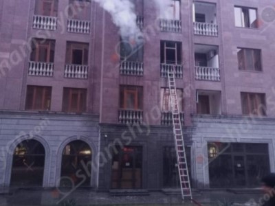 «Երազ» թաղամասի բնակարաններից մեկում հրդեհ է բռնկվել, մեծ թվով բնակիչներ տարհանվել են. Shamshyan.com