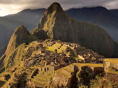 Protests prevent hundreds of tourists from leaving Machu Picchu in Peru