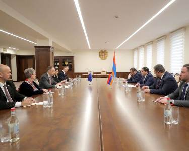 EU Special Representative for South Caucasus visits Armenia MOD (PHOTOS)