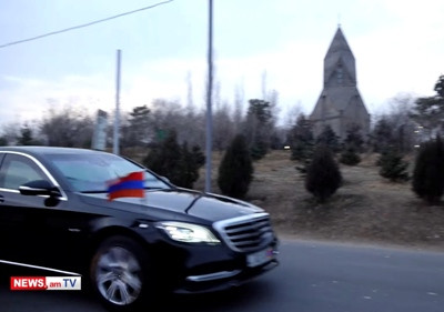 PM visits Yerevan military pantheon