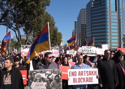 Armenians in LA organize protest and march to consulate of Azerbaijan