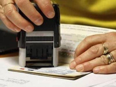China resumes issuing ordinary visas to Japanese citizens