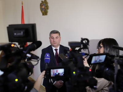 «Տիկին Բաղդասարյանն առանց աշխատանքի չի մնա». Գնել Սանոսյանը՝ Շիրակի արդեն նախկին մարզպետի մասին