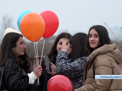 Relatives welcome, in capital Stepanakert, kids who returned to Karabakh after 50 days