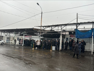 Yerevan bazaar closed as of today, employees staging protest