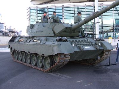 El Pais: Spain plans to supply four to six Leopard tanks to Ukraine