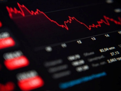 Брокер из Армении начал продажу обесценившихся на Западе российских акций