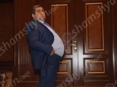 В центре Еревана произошла потасовка: подвергнут приводут 22-летний сын экс-депутата парламента