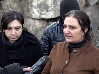 «Նախօրոք մեր երեխեքին սպանել են, հետո՝ վառել. Ո՞վ որոշեց, որ մեր երեխեքը պետք է չապրեն». Զոհված զինվորի մայր