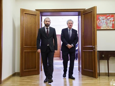 Жан Ассельборн прибыл в МИД Армении