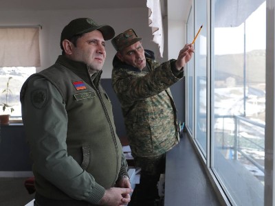 Министр обороны Армении побывал в войсковом соединении