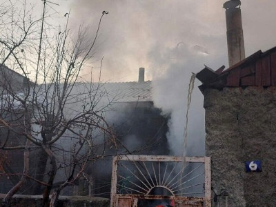 В одном из домов Гюмри вспыхнул пожар, состояние здоровья пострадавшего оценивается как крайне тяжелое