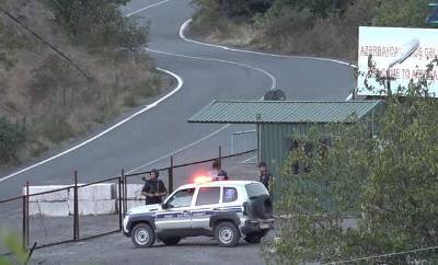 Newspaper: Azerbaijan continues demanding other concessions in exchange for reopening Lachin corridor