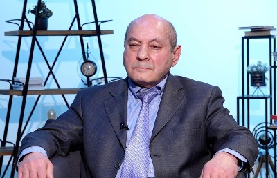 «Իրավունք». Հիմա էլ Ալբերտ Բազեյանն է դաշինք ստեղծում