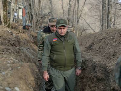 Министр обороны Армении посетил юго-восточную границу