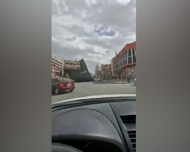 В городе Армавир ветер сорвал крышу дома