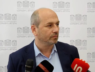 ԱՀ նախագահը ճնշում է գործադրում արցախցիների վրա, որ հետո ասի՝ տվեցինք մեր կուկուներին, փրկեցինք փչակը. Նազարյան