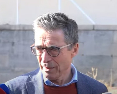 Anders Fogh Rasmussen says he is in Armenia to help strengthen country's relations with the West, EU