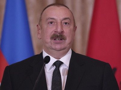 Алиев из Берлина требует КПП в Лачинском коридоре