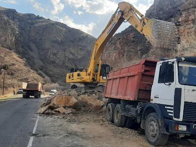 Հիմնանորոգվում է Երևան-Երասխ-Գորիս-Մեղրի-Իրանի սահման միջպետական նշանակության ճանապարհի մի հատվածը