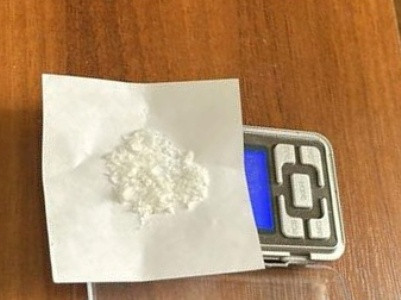 Օտարերկրացիները թմրանյութ էին իրացնում. Նրանցից մեկի նկատմամբ կիրառվել է տնային կալանք խափանման միջոցը