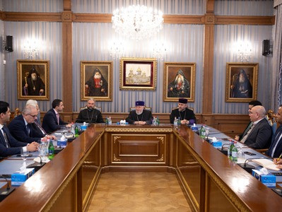 Կաթողիկոսը Իրաք-Հայաստան բարեկամական խմբի ղեկավարի հետ քննարկել է նաեւ Արցախում ստեղծված հումանիտար ճգնաժամը