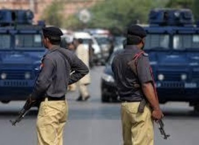 Pakistan police raid ex-PM Imran Khan’s residence, arrest 30 people