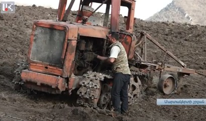 Արցախում Կիչանի գյուղապետը որոշել է անձնական օրինակով ոգեւորել համագյուղացիներին. նա կարտոֆիլ կմշակի