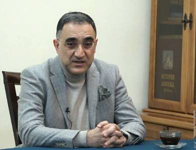 «Հրապարակ». Արմեն Դարբինյանի ուլտիմատումը՝ հիմնադիրներին