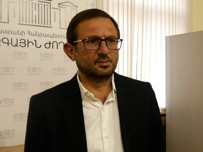 Депутат: Власти Армении притупляют бдительность общественности разговорами о ложных подушках безопасности