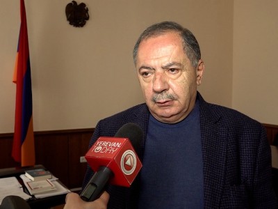 Անդրանիկ Քոչարյանը հեռախոսով սկսել է հանձնարարություններ տալ՝ ԱԺ ելքումուտքերը փակեք, Սահակյանը դուրս չգա. Ա.Վարդանյան