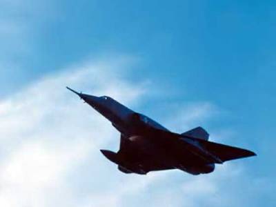Azerbaijan military pilots test night flights
