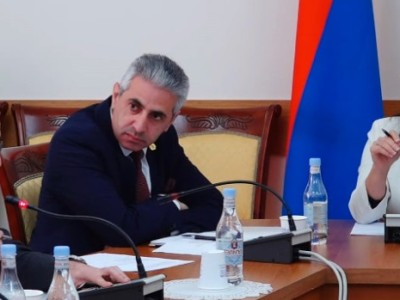 «Դուք ինձ մի՛ թելադրեք ես ինչ անեմ»․ Էդգար Ղազարյանի խոսքից հետո ԱԺ հանձնաժողովում մթնոլորտը լարվեց