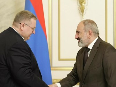 Armenia PM Pashinyan receives Russia deputy premier: There is need for more dynamic contacts